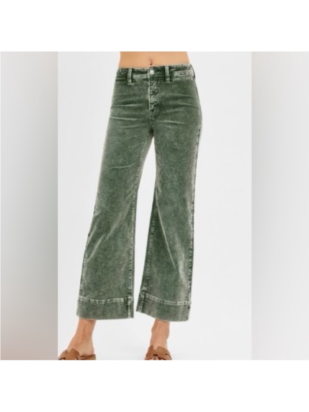 Risen High-Rise Wide Leg Corduroy Jeans